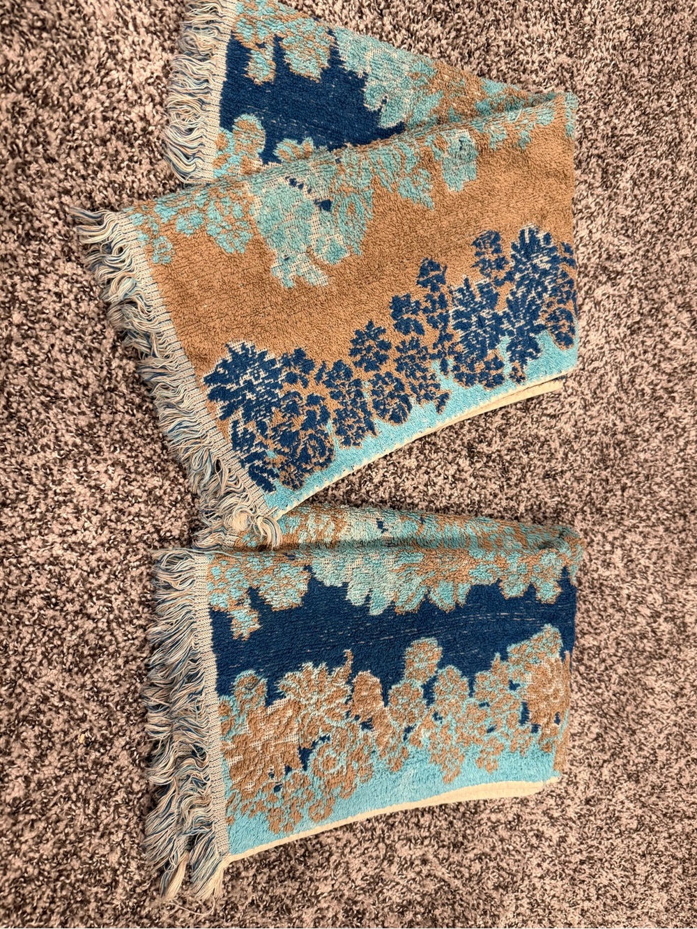 Vintage Floral Hand Towels / Guest Towels – Set of 4 – Fringe Trim – Blue & Tan